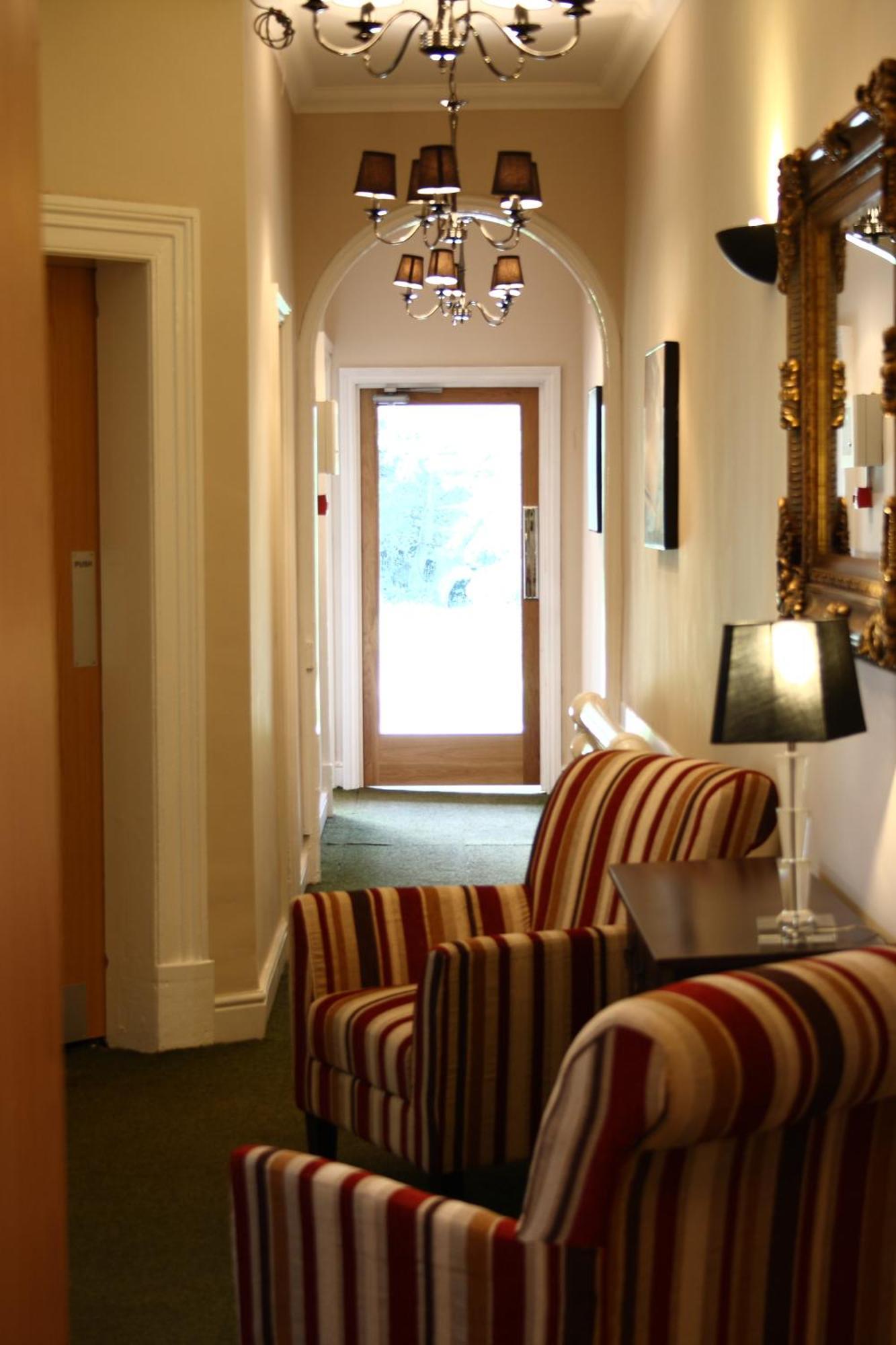 Old Rose And Crown Hotel Birmingham Rubery Экстерьер фото