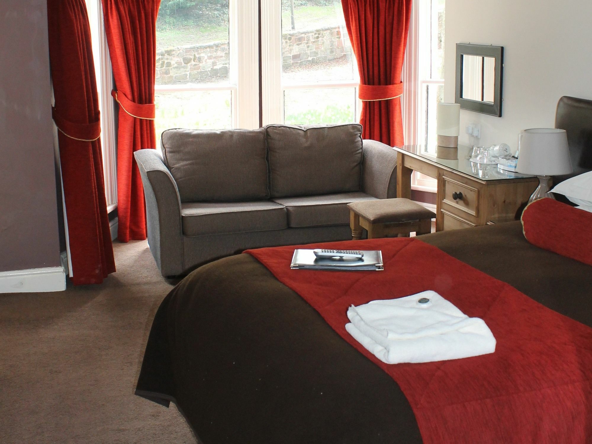 Old Rose And Crown Hotel Birmingham Rubery Экстерьер фото
