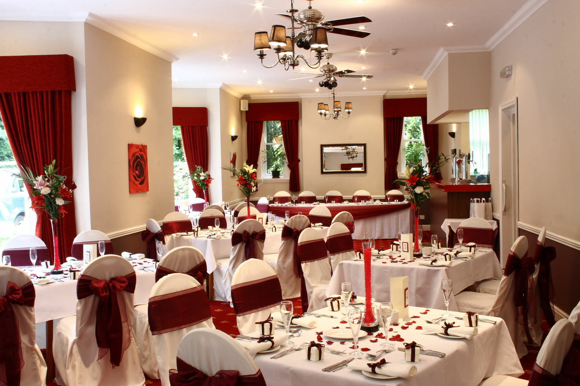 Old Rose And Crown Hotel Birmingham Rubery Экстерьер фото